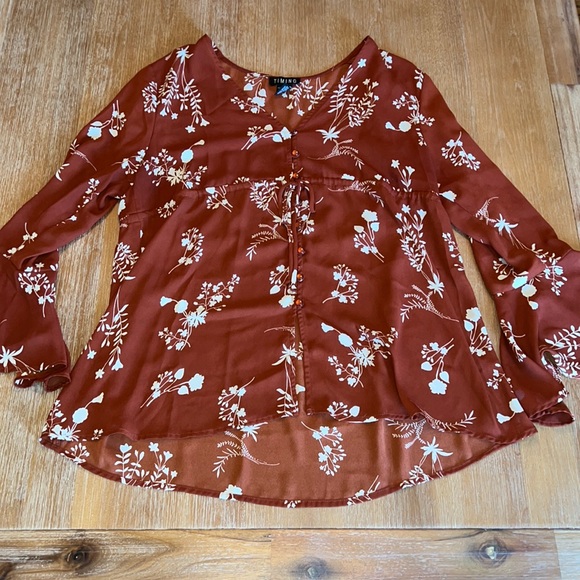 Timing Tops - Timing blouse. Size L. NWOT.